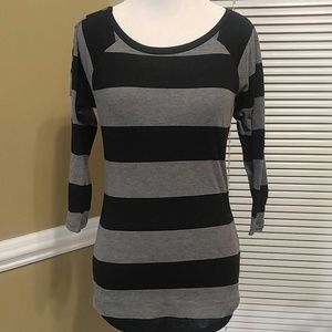 ✨Striped Blouse✨